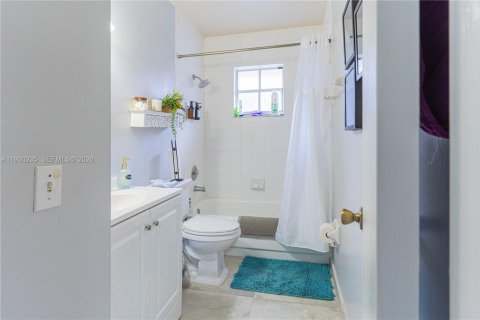 Copropriété à vendre à Hialeah, Floride: 2 chambres, 94.76 m2 № 1989031 - photo 17