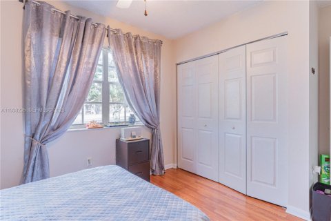 Copropriété à vendre à Hialeah, Floride: 2 chambres, 94.76 m2 № 1989031 - photo 21