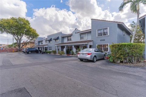 Copropriété à vendre à Hialeah, Floride: 2 chambres, 94.76 m2 № 1989031 - photo 20