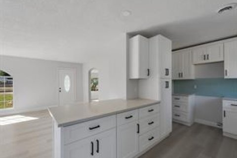 Casa en venta en Vero Beach, Florida, 3 dormitorios, 177.91 m2 № 2146179 - foto 13