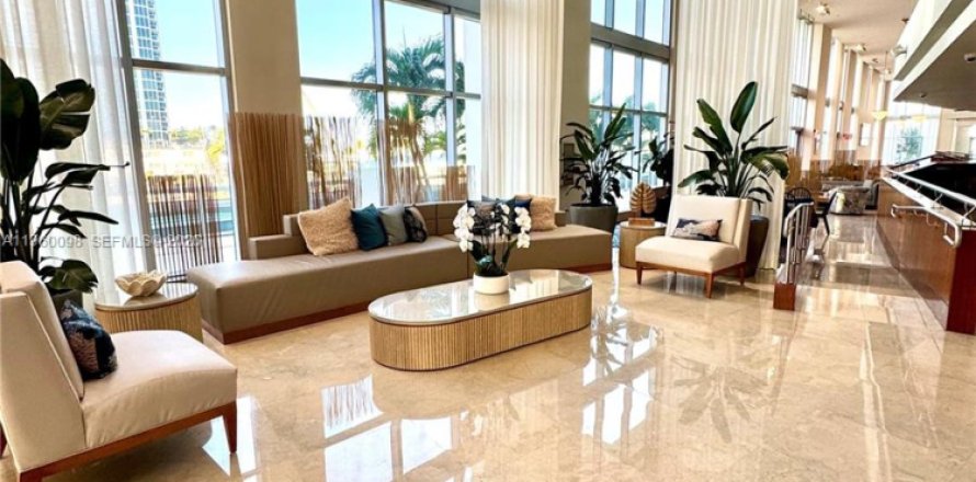 Кондоминиум с 1 спальней в Санни-Айлс-Бич, Флорида № 2024445