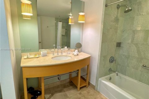 Купить кондоминиум в Санни-Айлс-Бич, Флорида 1 спальня, 63.92м2, № 2024445 - фото 18