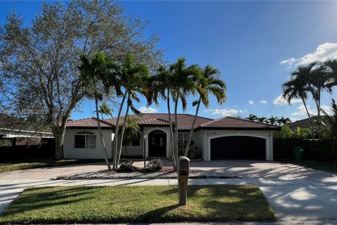 Снять в аренду виллу или дом в Майами, Флорида 4 спальни, 195.75м2, № 1954671 - фото 22