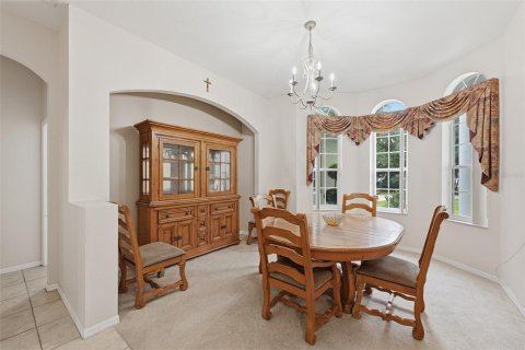 House in Spring Hill, Florida 3 bedrooms, 276.85 sq.m. № 2329539 - photo 16