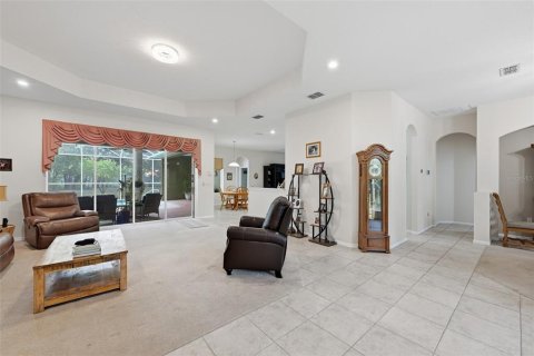 House in Spring Hill, Florida 3 bedrooms, 276.85 sq.m. № 2329539 - photo 6