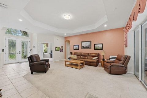 House in Spring Hill, Florida 3 bedrooms, 276.85 sq.m. № 2329539 - photo 9
