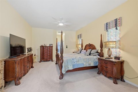 House in Spring Hill, Florida 3 bedrooms, 276.85 sq.m. № 2329539 - photo 30