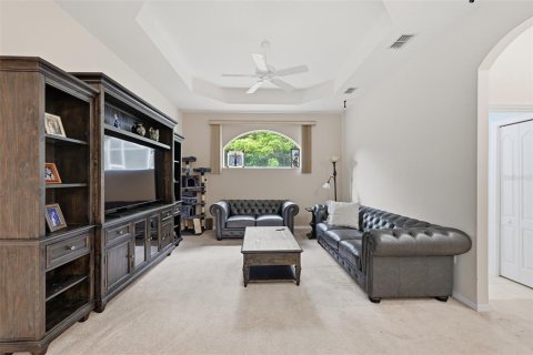 House in Spring Hill, Florida 3 bedrooms, 276.85 sq.m. № 2329539 - photo 10