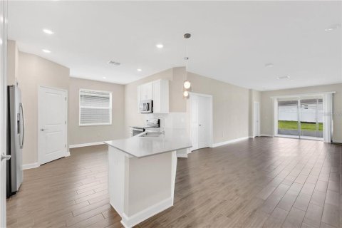 Villa ou maison à louer à Davenport, Floride: 3 chambres, 193.24 m2 № 2339015 - photo 2