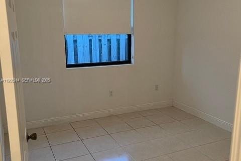 Casa en alquiler en Miami, Florida, 4 dormitorios, 163.04 m2 № 2010818 - foto 22