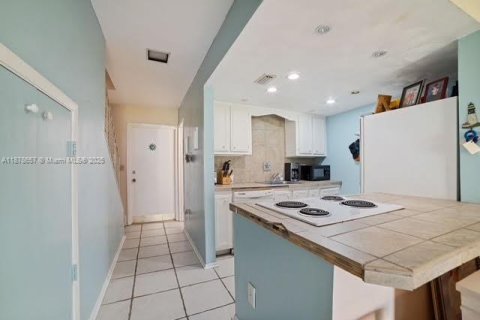 Condominio en venta en Ormond Beach, Florida, 2 dormitorios, 110 m2 № 1927553 - foto 8