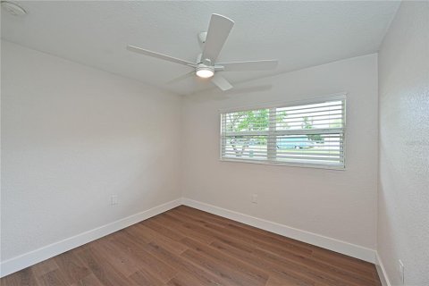 Villa ou maison à vendre à Sarasota, Floride: 4 chambres, 223.71 m2 № 1888590 - photo 17