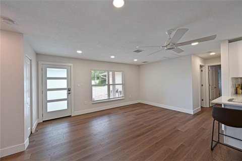 Villa ou maison à vendre à Sarasota, Floride: 4 chambres, 223.71 m2 № 1888590 - photo 8