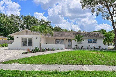 Villa ou maison à vendre à Sarasota, Floride: 4 chambres, 223.71 m2 № 1888590 - photo 2