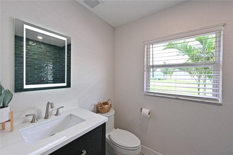 Villa ou maison à vendre à Sarasota, Floride: 4 chambres, 223.71 m2 № 1888590 - photo 20