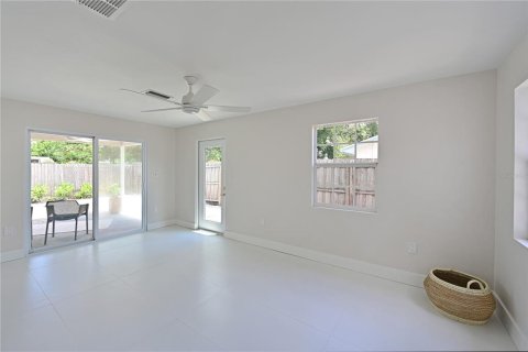 Villa ou maison à vendre à Sarasota, Floride: 4 chambres, 223.71 m2 № 1888590 - photo 10
