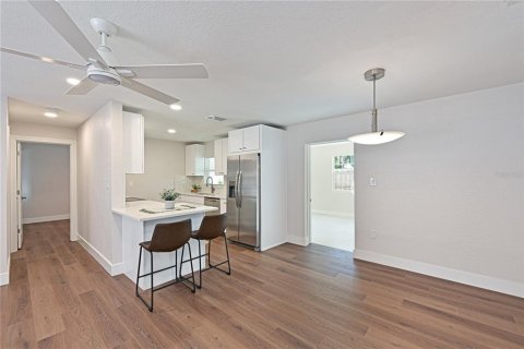 Villa ou maison à vendre à Sarasota, Floride: 4 chambres, 223.71 m2 № 1888590 - photo 6