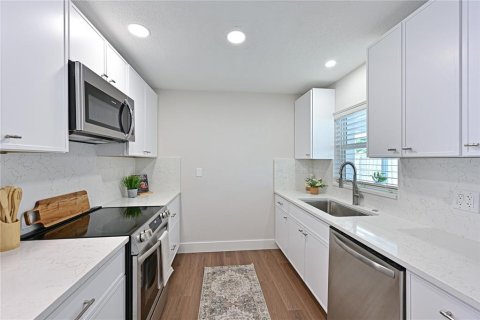 Villa ou maison à vendre à Sarasota, Floride: 4 chambres, 223.71 m2 № 1888590 - photo 12