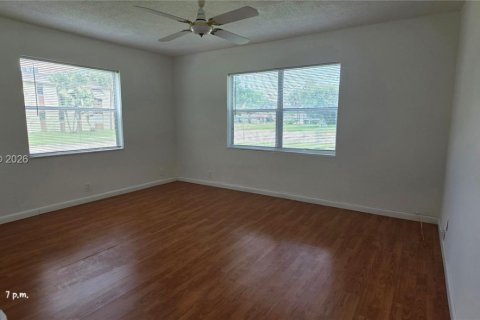 Copropriété à louer à Margate, Floride: 2 chambres, 90.12 m2 № 2240694 - photo 7