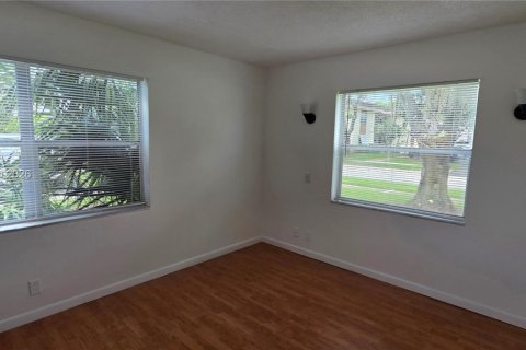 Copropriété à louer à Margate, Floride: 2 chambres, 90.12 m2 № 2240694 - photo 12