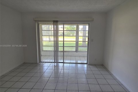 Copropriété à louer à Margate, Floride: 2 chambres, 90.12 m2 № 2240694 - photo 17