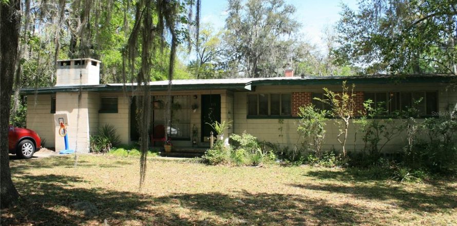 House in Gainesville, Florida 3 bedrooms, 143.26 sq.m. № 1591518