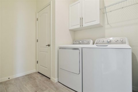 Casa en venta en Port Charlotte, Florida, 3 dormitorios, 155.8 m2 № 1822892 - foto 28