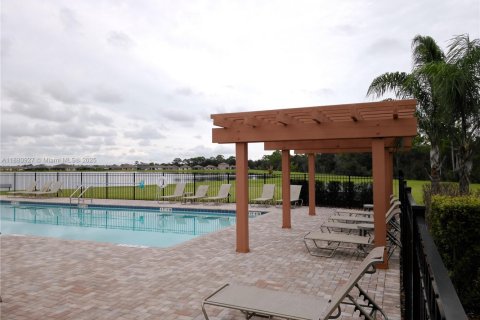 Casa en alquiler en Palm Bay, Florida, 4 dormitorios, 169.83 m2 № 1922351 - foto 30