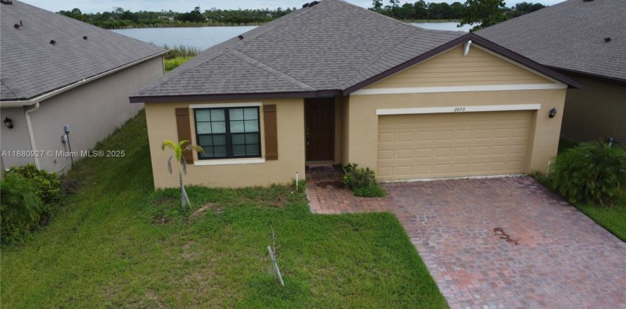 Casa en Palm Bay, Florida 4 dormitorios, 169.83 m2 № 1922351