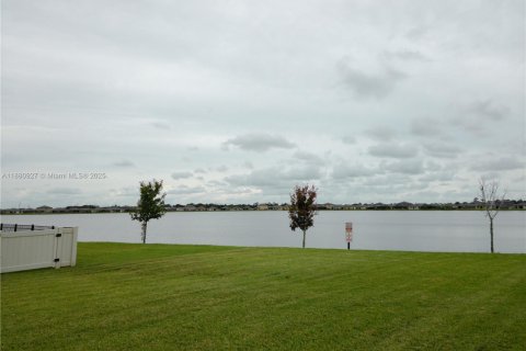 Casa en alquiler en Palm Bay, Florida, 4 dormitorios, 169.83 m2 № 1922351 - foto 26