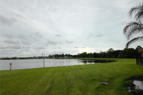 Casa en alquiler en Palm Bay, Florida, 4 dormitorios, 169.83 m2 № 1922351 - foto 25