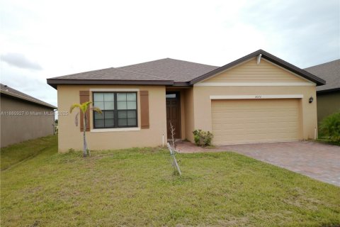Casa en alquiler en Palm Bay, Florida, 4 dormitorios, 169.83 m2 № 1922351 - foto 9