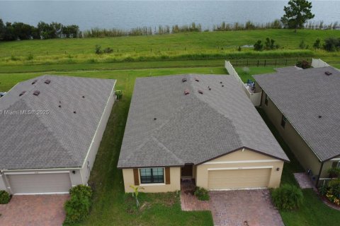 Casa en alquiler en Palm Bay, Florida, 4 dormitorios, 169.83 m2 № 1922351 - foto 3