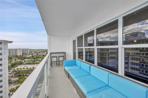 Condo in Fort Lauderdale, Florida, 2 bedrooms № 2077243 - photo 16