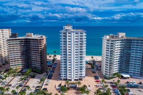 Condo in Fort Lauderdale, Florida, 2 bedrooms № 2077243 - photo 17