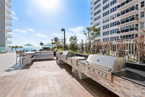 Condo in Fort Lauderdale, Florida, 2 bedrooms № 2077243 - photo 24