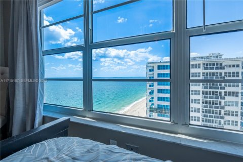 Condo in Fort Lauderdale, Florida, 2 bedrooms № 2077243 - photo 10
