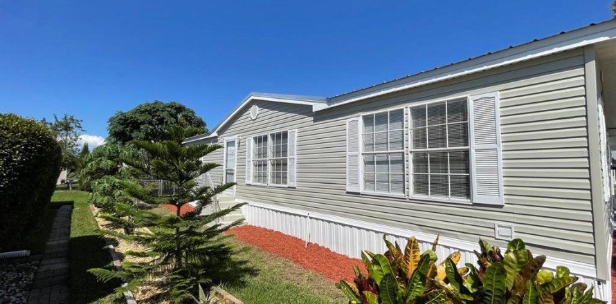 Casa en Astatula, Florida 3 dormitorios, 120.4 m2 № 1905538
