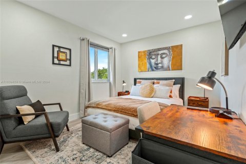 Снять в аренду таунхаус в Катлер-Бей, Флорида 2 спальни, 102.19м2, № 1958078 - фото 25