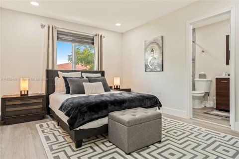 Снять в аренду таунхаус в Катлер-Бей, Флорида 2 спальни, 102.19м2, № 1958078 - фото 16