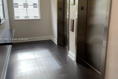 Condo in Miami, Florida, 2 bedrooms  № 1802585 - photo 15