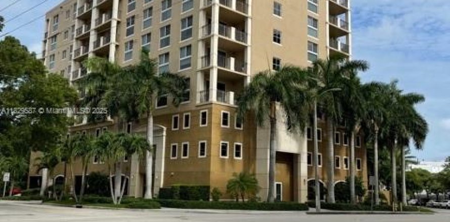 Condo in Miami, Florida, 2 bedrooms  № 1802585
