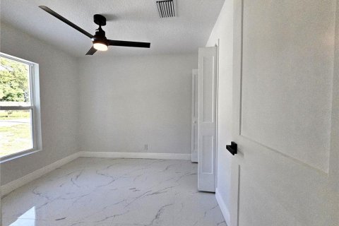House in Dade City, Florida 3 bedrooms, 111.48 sq.m. № 1737333 - photo 30