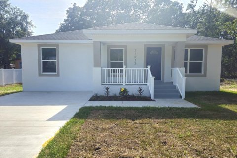 House in Dade City, Florida 3 bedrooms, 111.48 sq.m. № 1737333 - photo 2