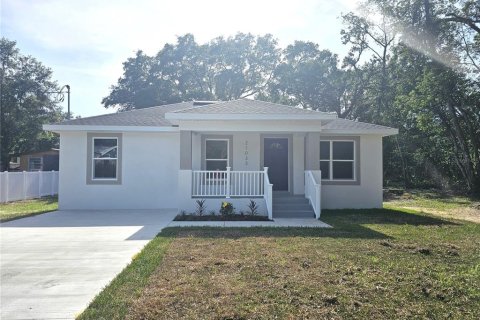 House in Dade City, Florida 3 bedrooms, 111.48 sq.m. № 1737333 - photo 1