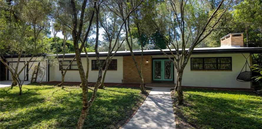 Casa en Gainesville, Florida 4 dormitorios, 277.22 m2 № 1858285