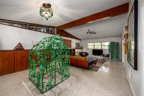 Casa en venta en Gainesville, Florida, 4 dormitorios, 277.22 m2 № 1858285 - foto 18