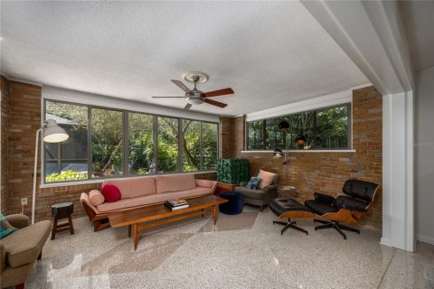 Casa en venta en Gainesville, Florida, 4 dormitorios, 277.22 m2 № 1858285 - foto 20