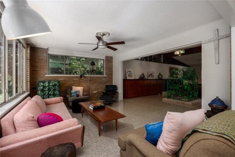 Casa en venta en Gainesville, Florida, 4 dormitorios, 277.22 m2 № 1858285 - foto 23