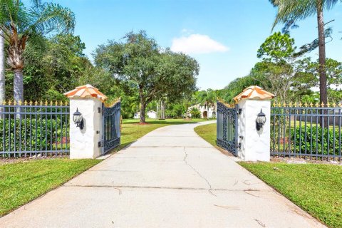 Villa ou maison à vendre à Orlando, Floride: 4 chambres, 228.63 m2 № 2438245 - photo 5